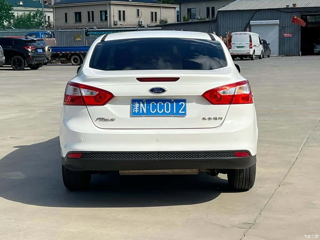 Ford Focus, 2012 4