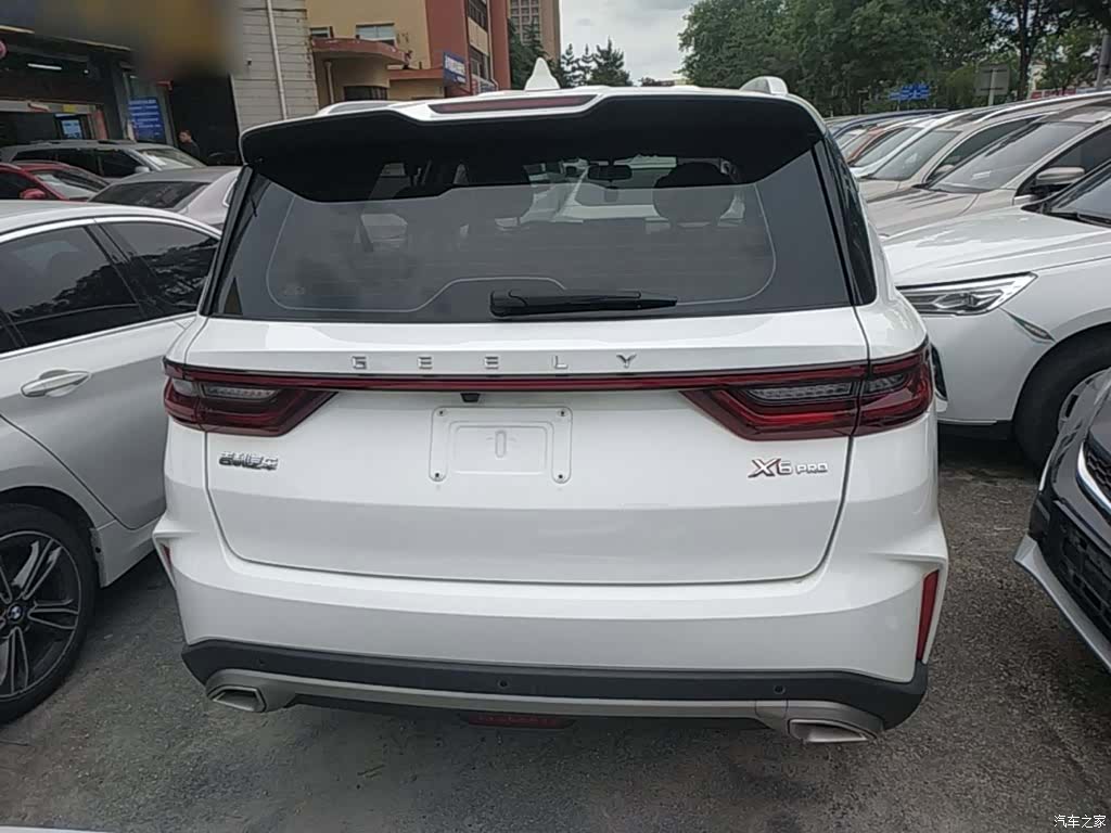 Geely X6, 2022 6