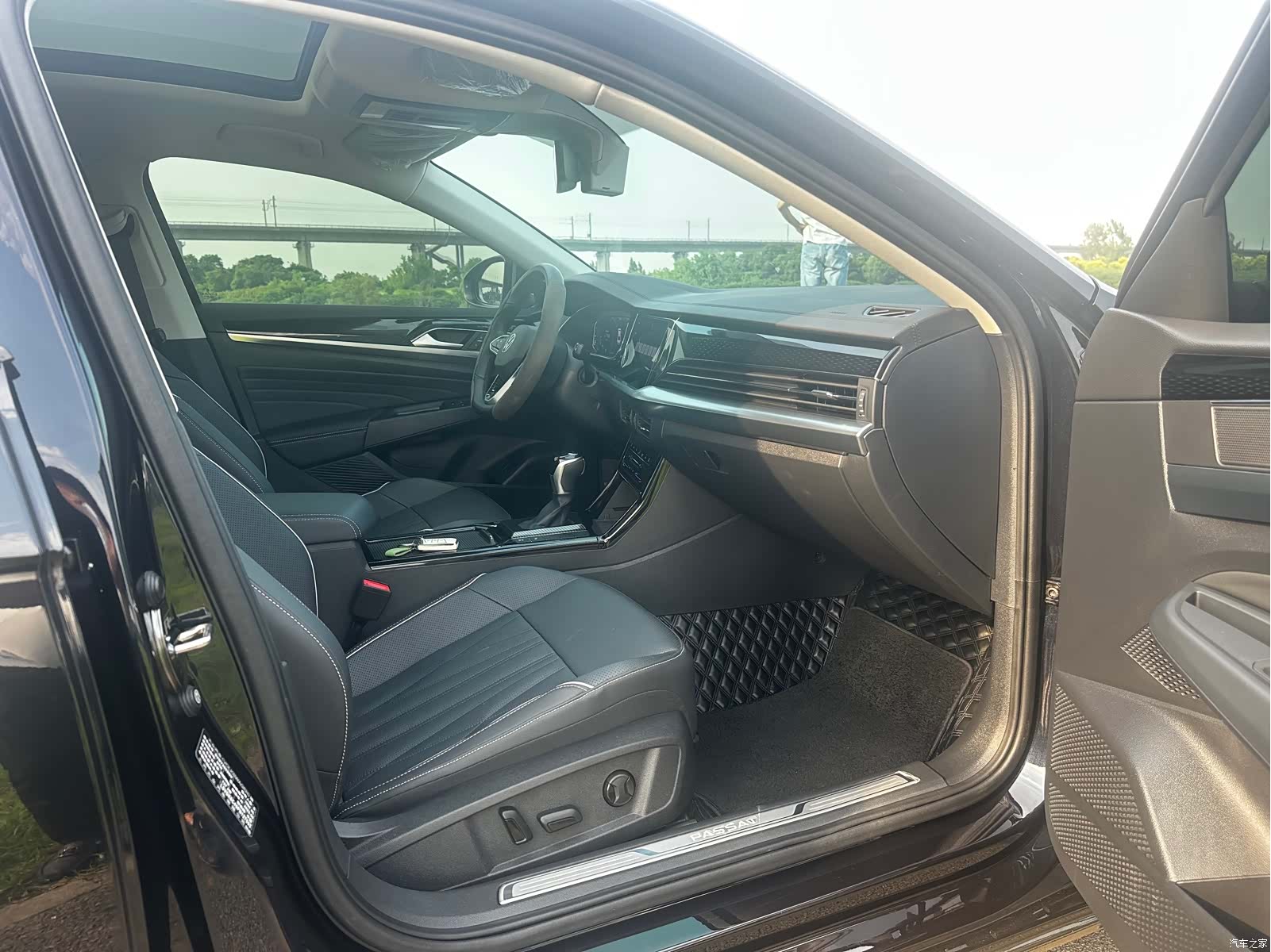 Volkswagen Passat, 2023 11
