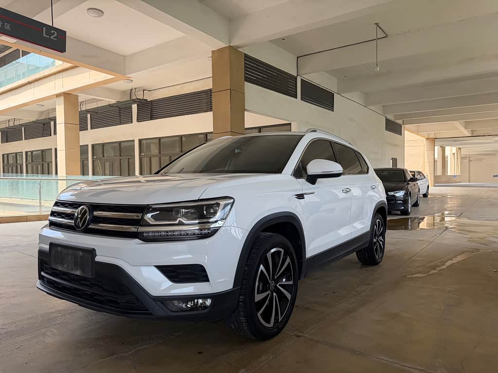 Volkswagen Tharu