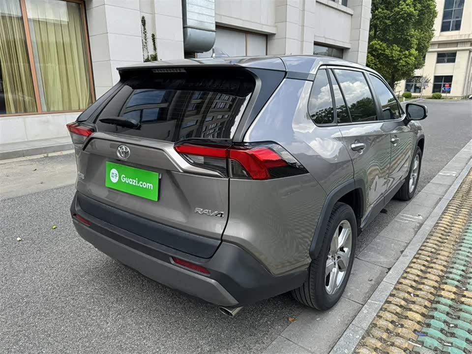 Toyota RAV4 Rongfang