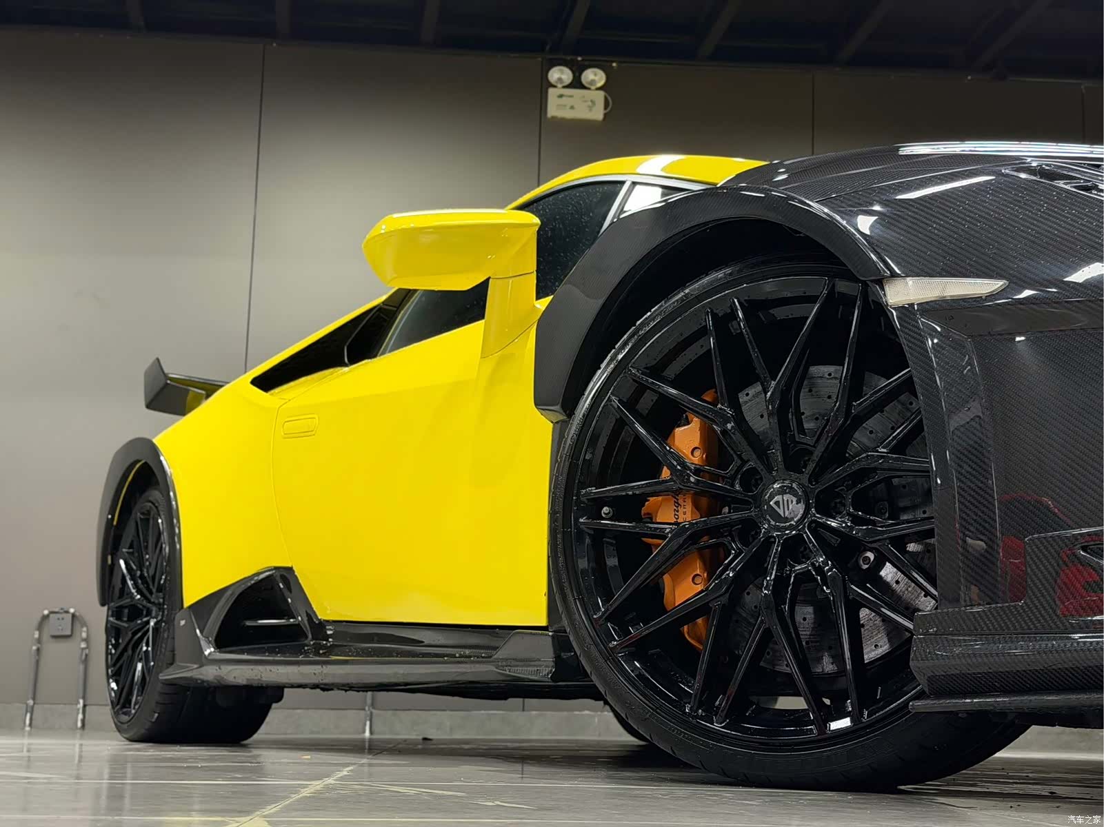 Lamborghini Huracán, 2015 4