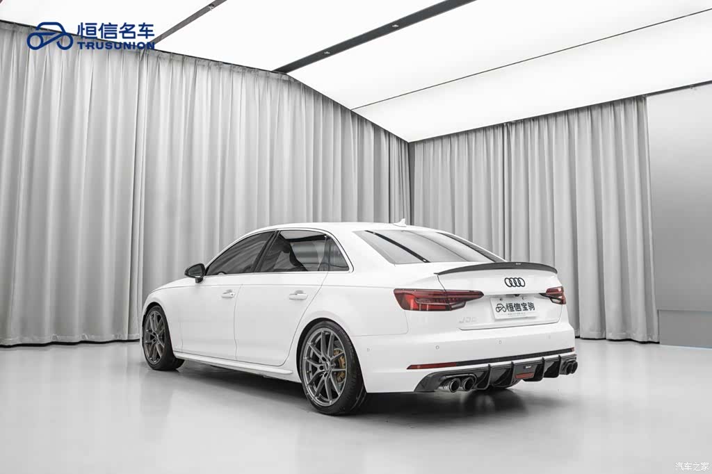 Audi A4L, 2020 7