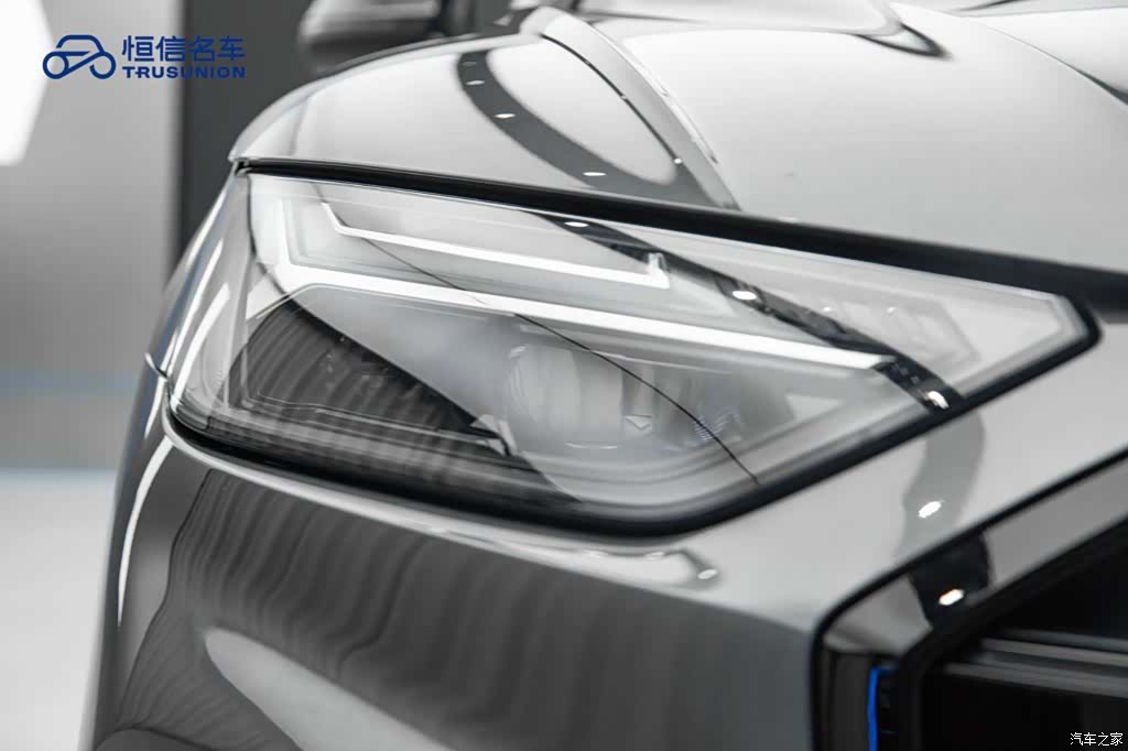 Audi Q5L, 2022 10