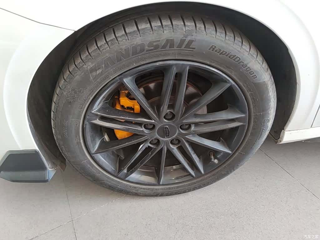 Geely Binray, 2022 25