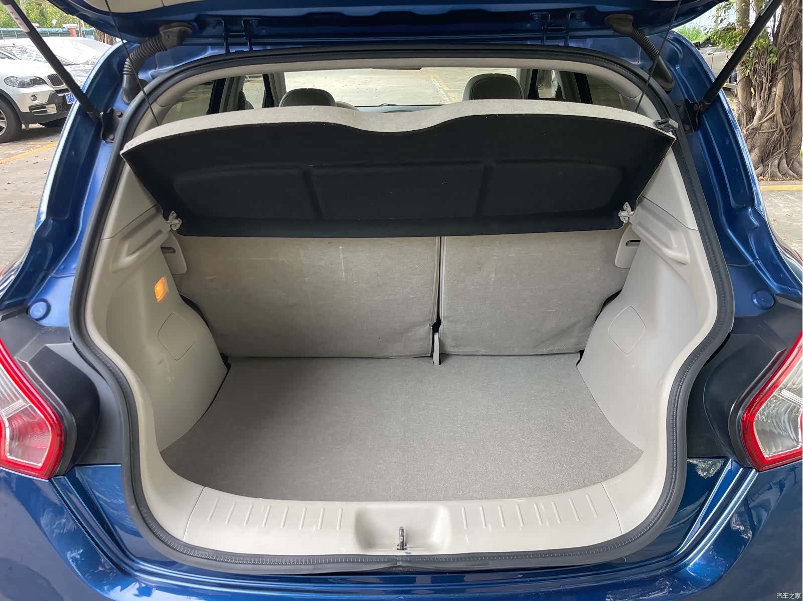 Nissan Tiida, 2012 10