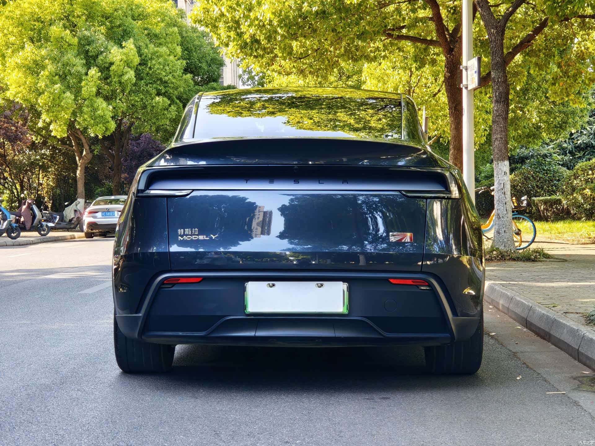Tesla Model Y, 2025 12