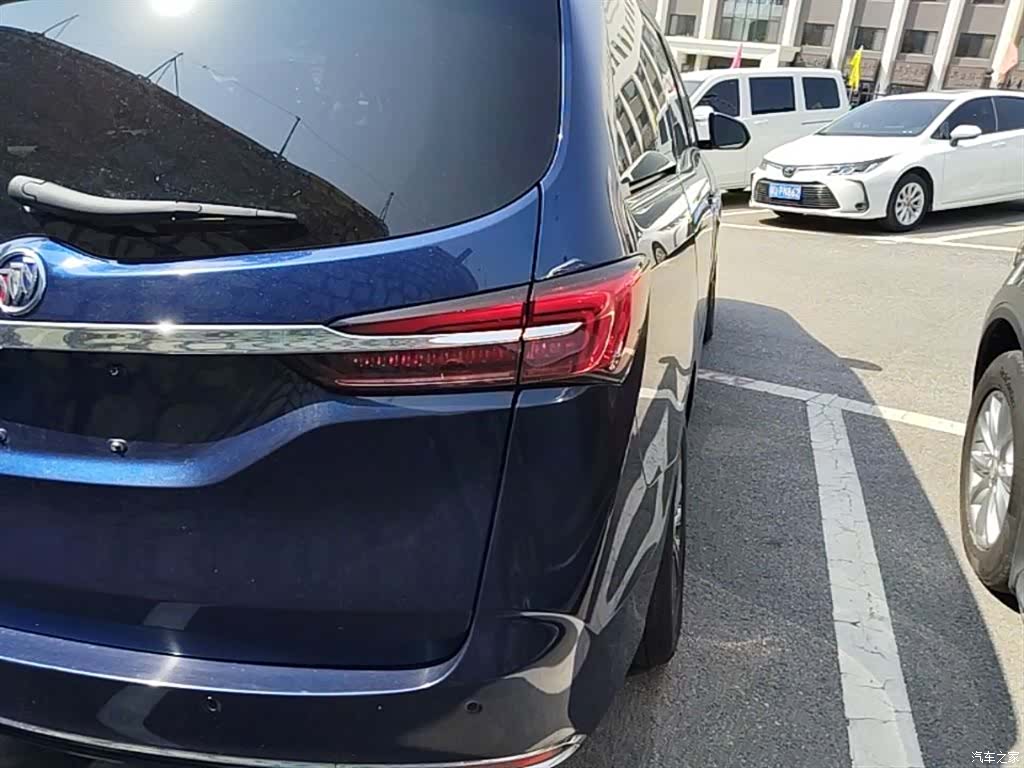Buick GL8, 2022 8