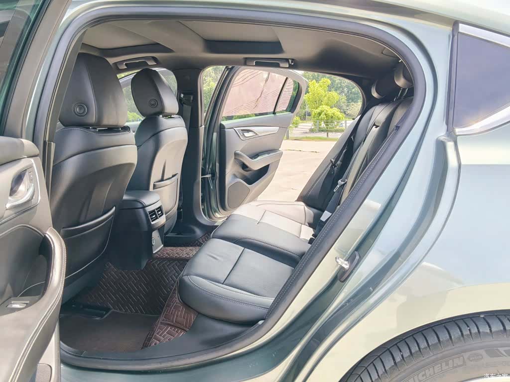 Cadillac CT5, 2022 11