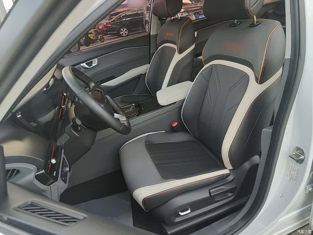 Wuling RC-6, 2019 15