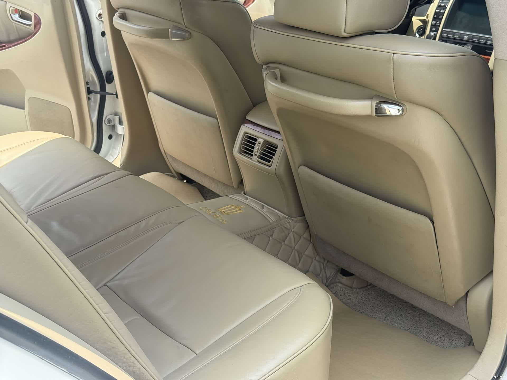 Toyota Crown, 2005 29