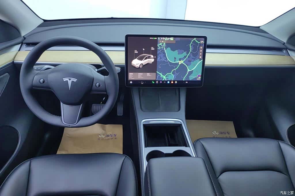 Tesla Model Y, 2022 12