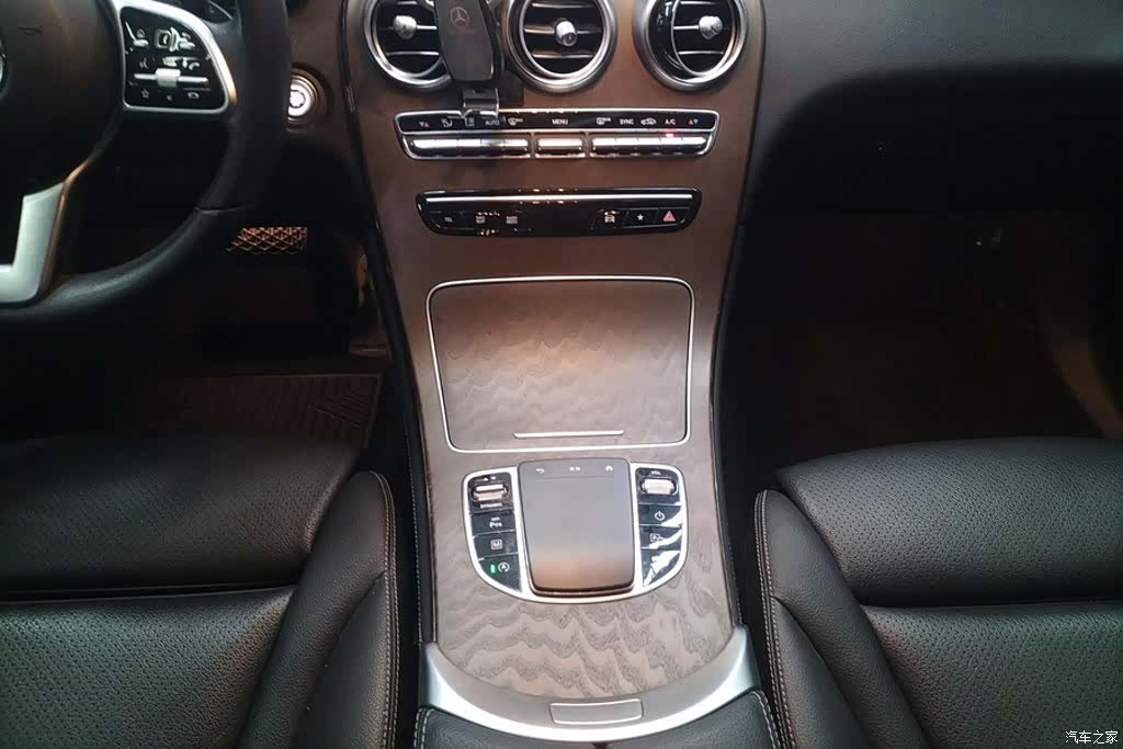 Mercedes-Benz GLC, 2020 16