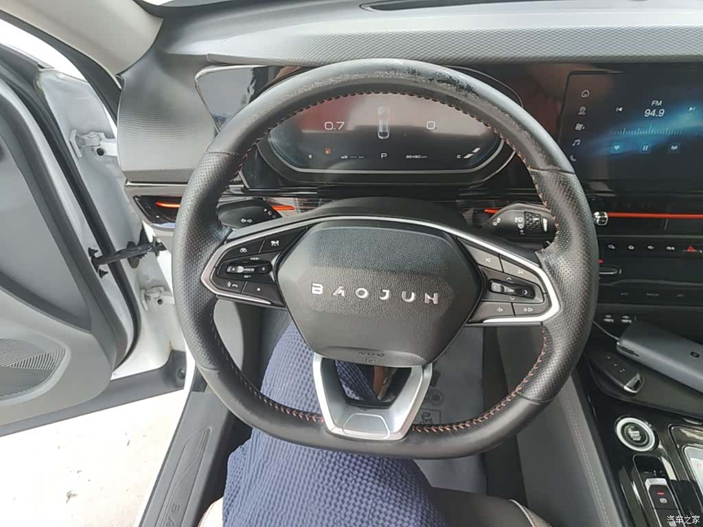 Wuling RC-6, 2019 11