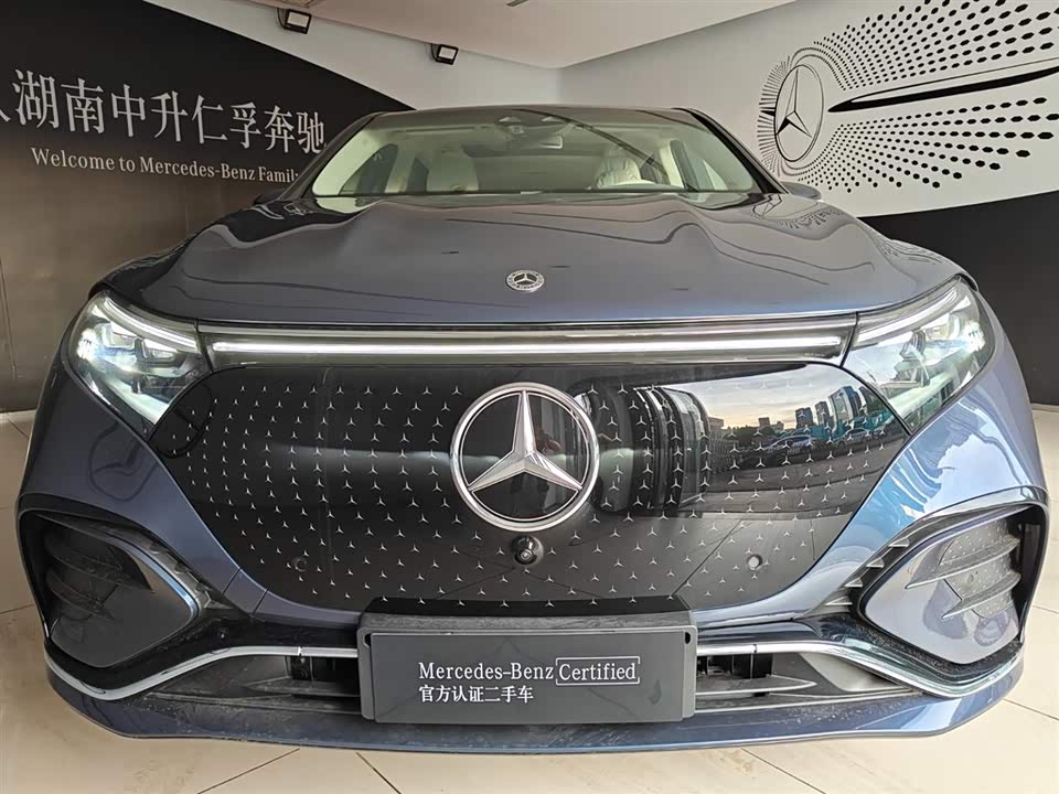 Mercedes-Benz EQS SUV