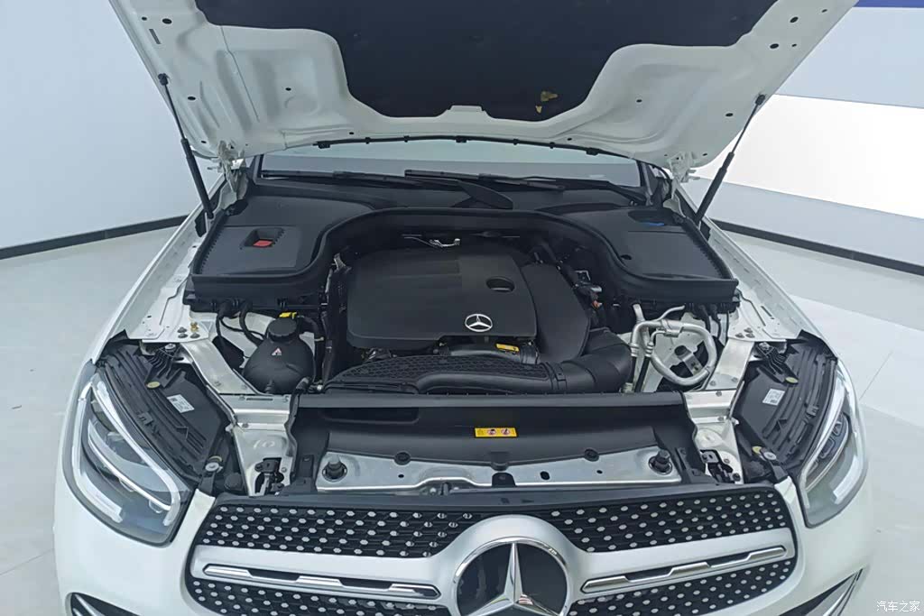 Mercedes-Benz GLC, 2022 10
