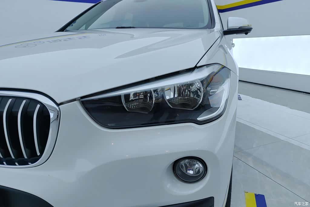BMW X1, 2018 все фото