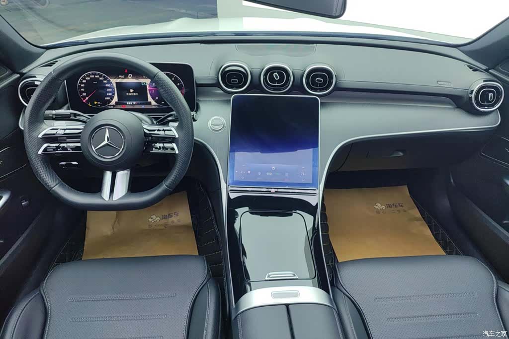 Mercedes-Benz C-Class, 2024 12