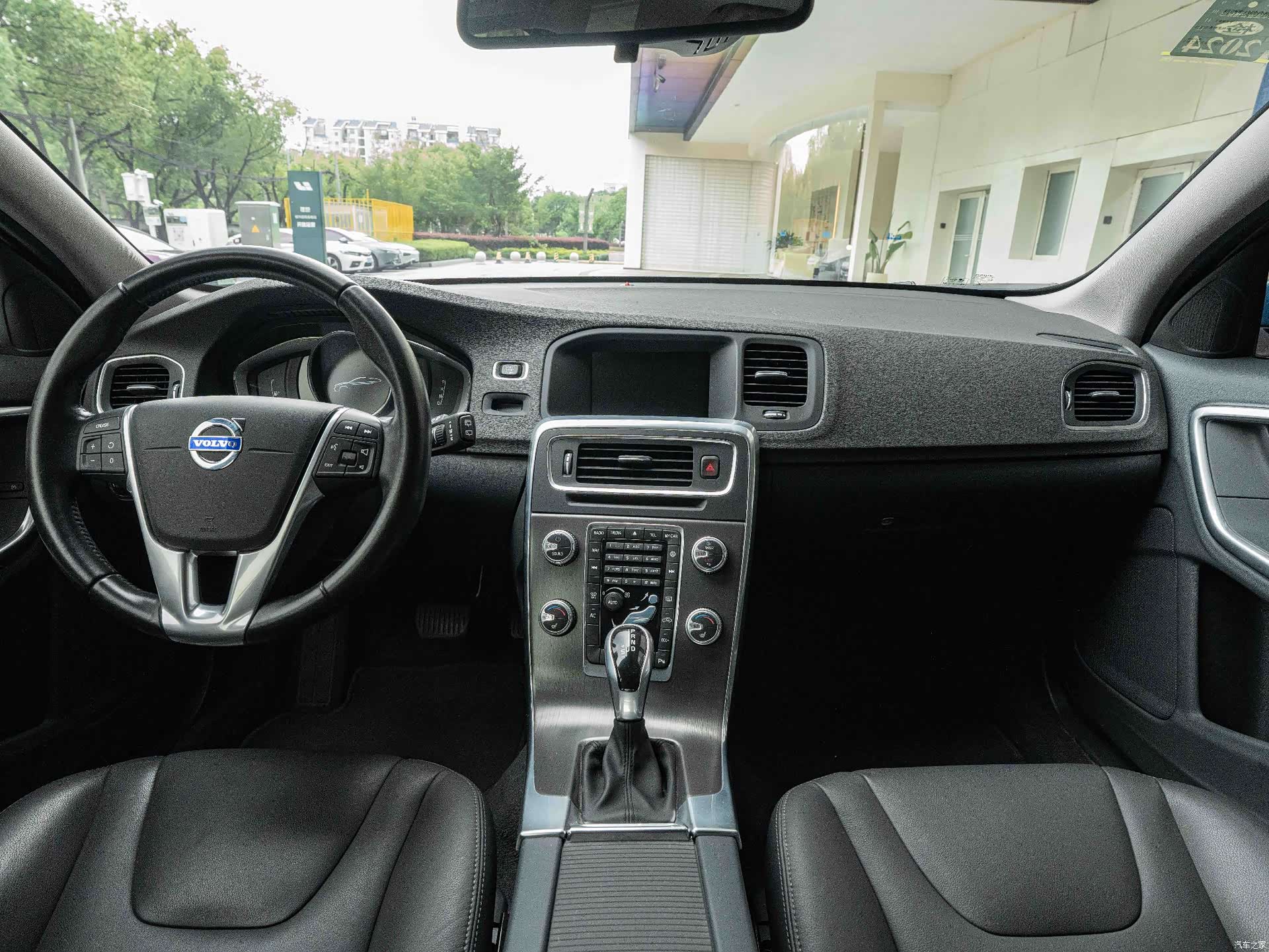 Volvo V60, 2016 15