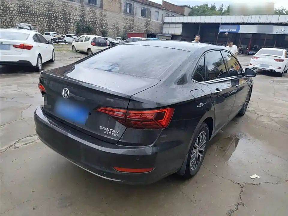Volkswagen Sagitar