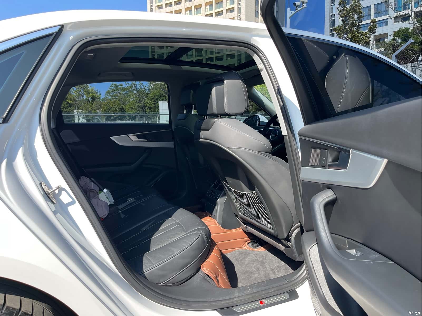 Audi A4L, 2020 23