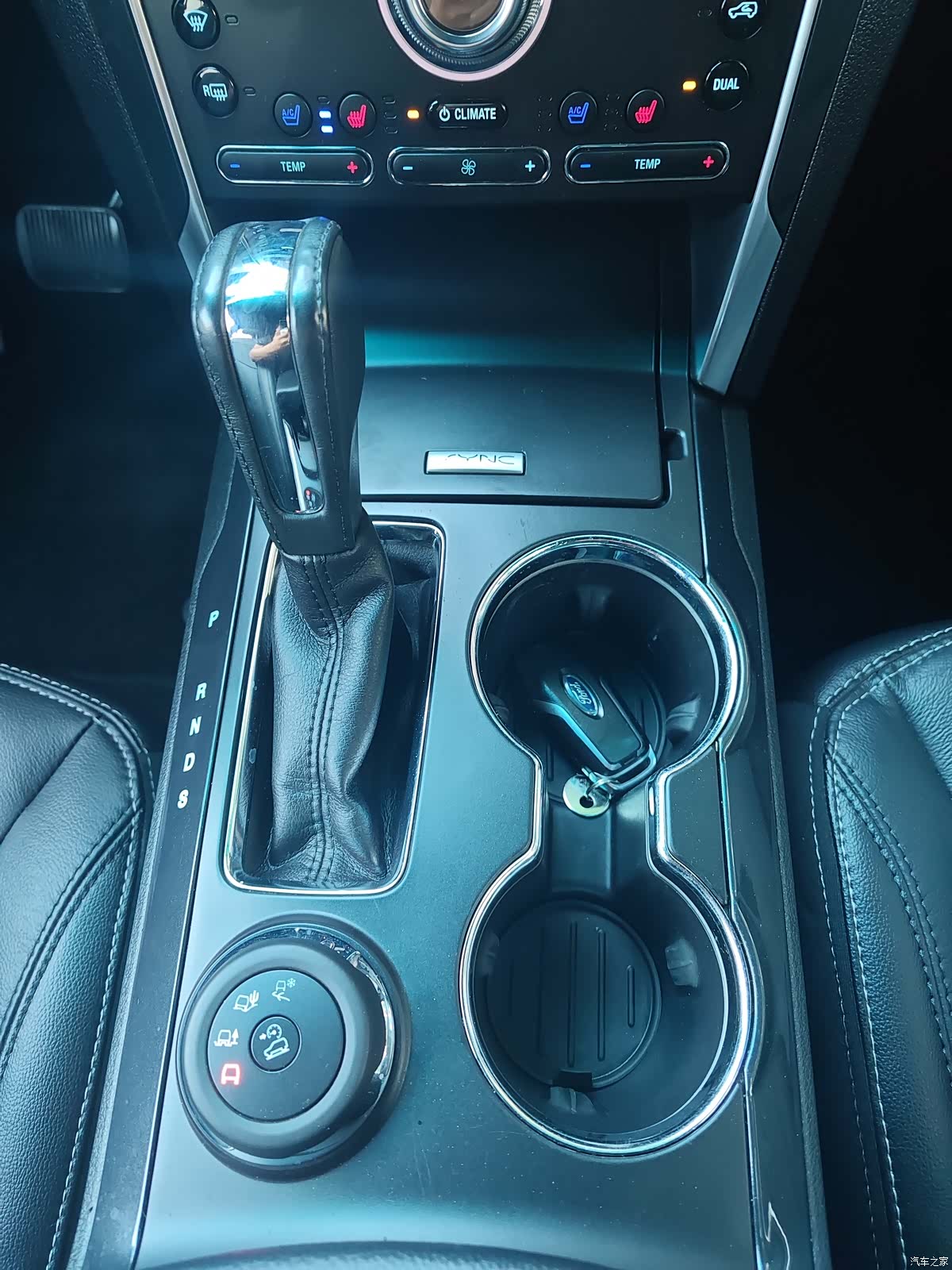 Ford Explorer, 2016 12