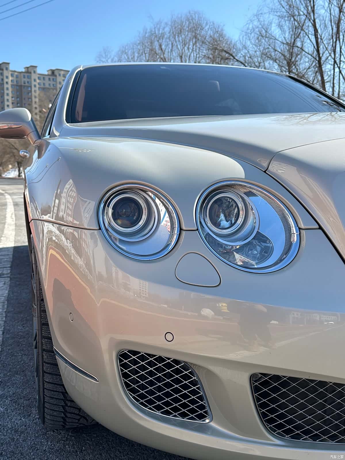 Bentley Flying Spur, 2011 7