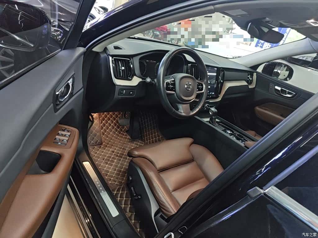Volvo XC60, 2018 16