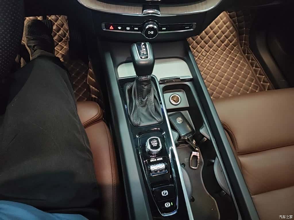 Volvo XC60, 2018 14