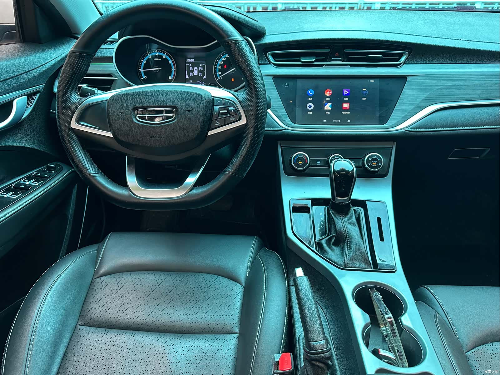Geely Emgrand, 2022 10