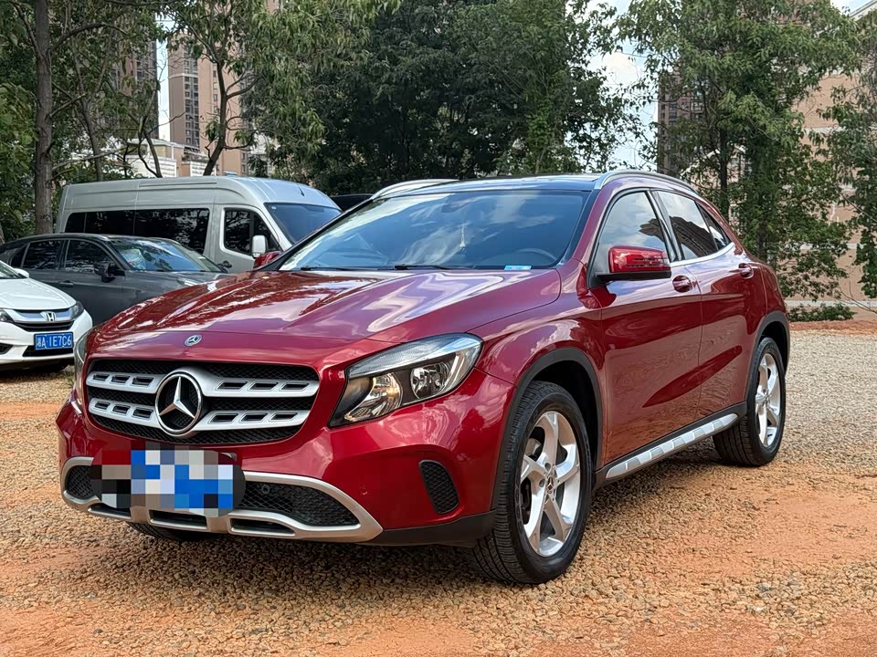Mercedes-Benz GLA