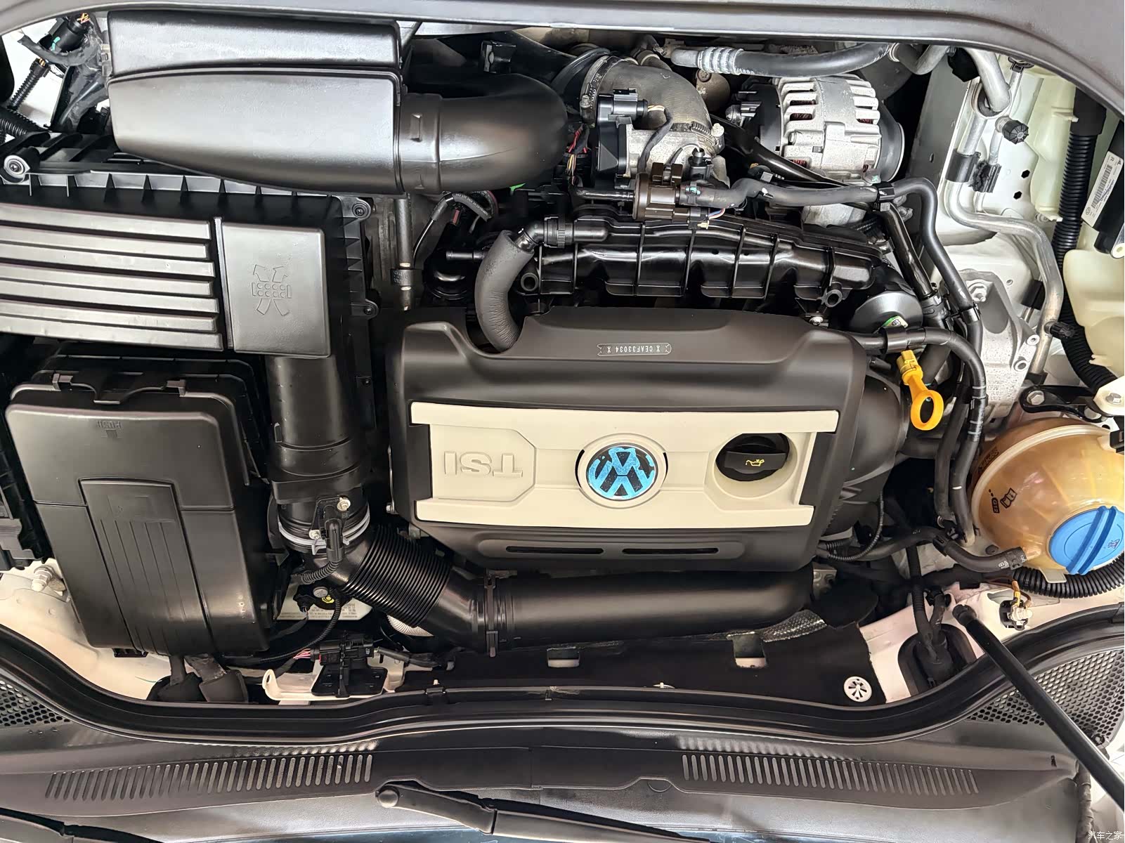 Volkswagen CC, 2016 15
