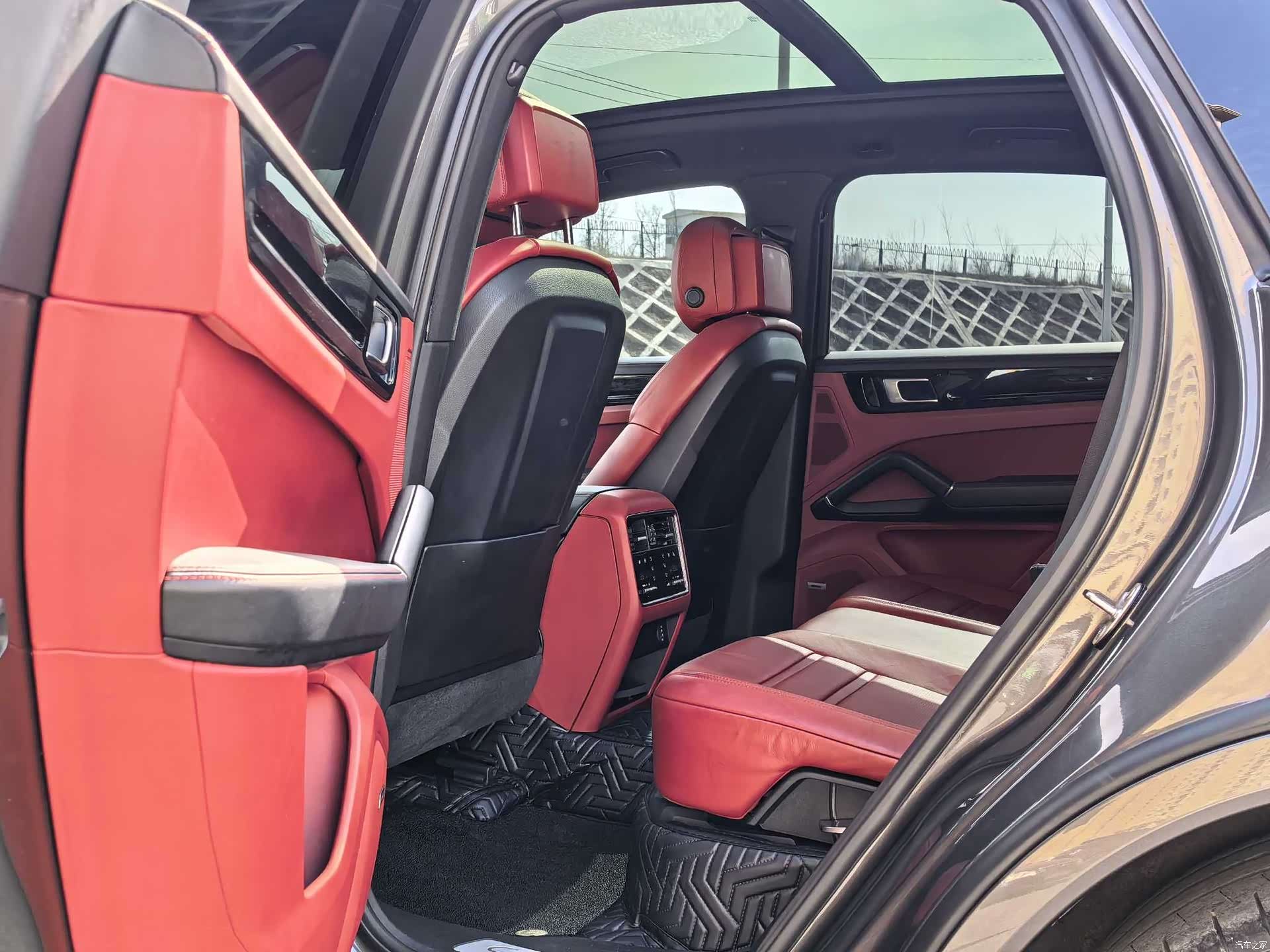 Porsche Cayenne, 2019 10