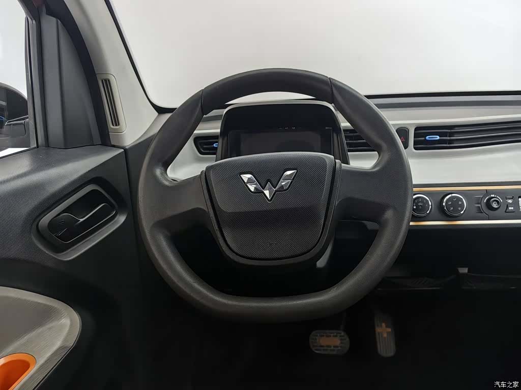 Wuling MINIEV, 2021 11
