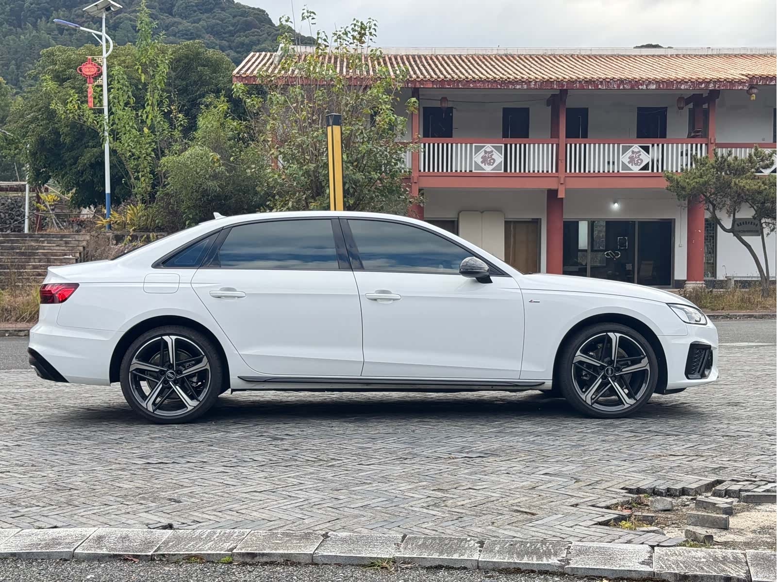 Audi A4L, 2025 4