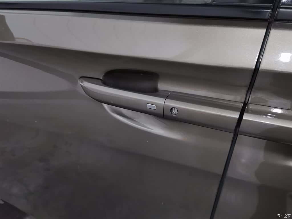 Buick GL8, 2020 18
