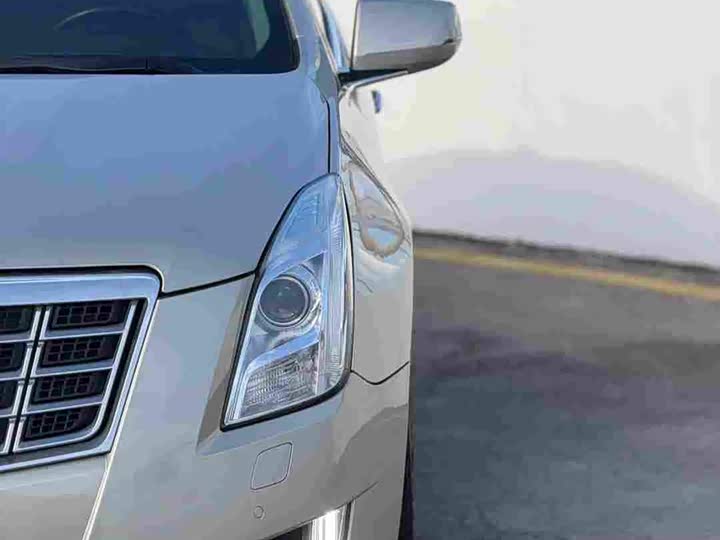 Cadillac XTS 2014 28T Комфорт