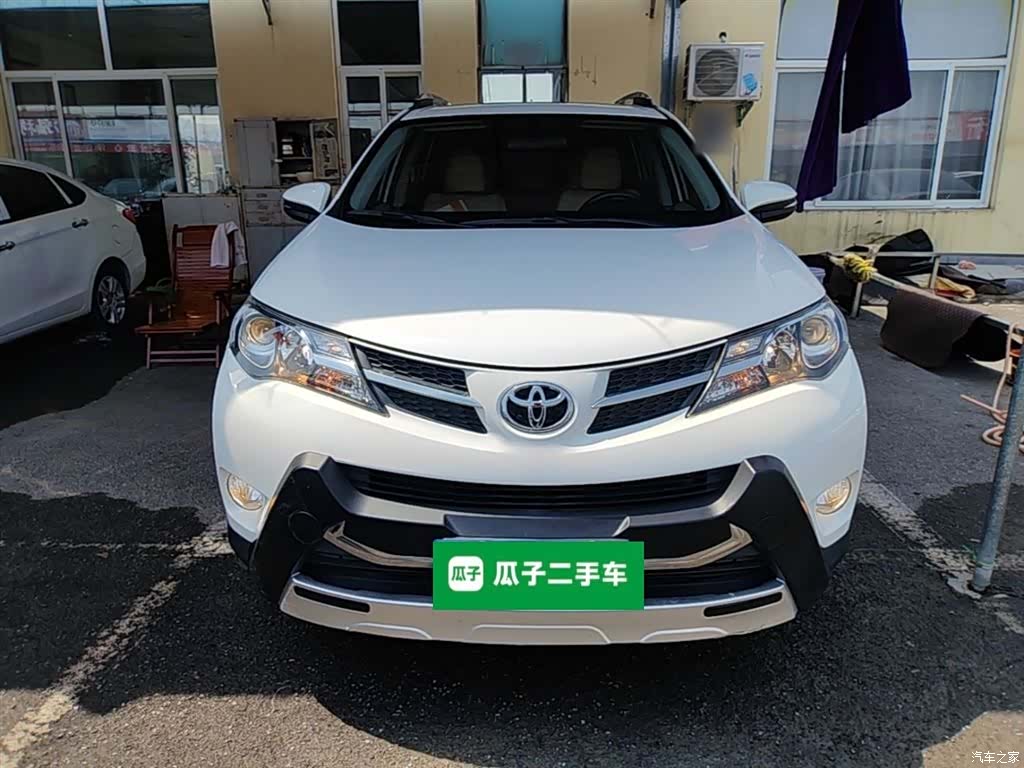 Toyota RAV4, 2014 3