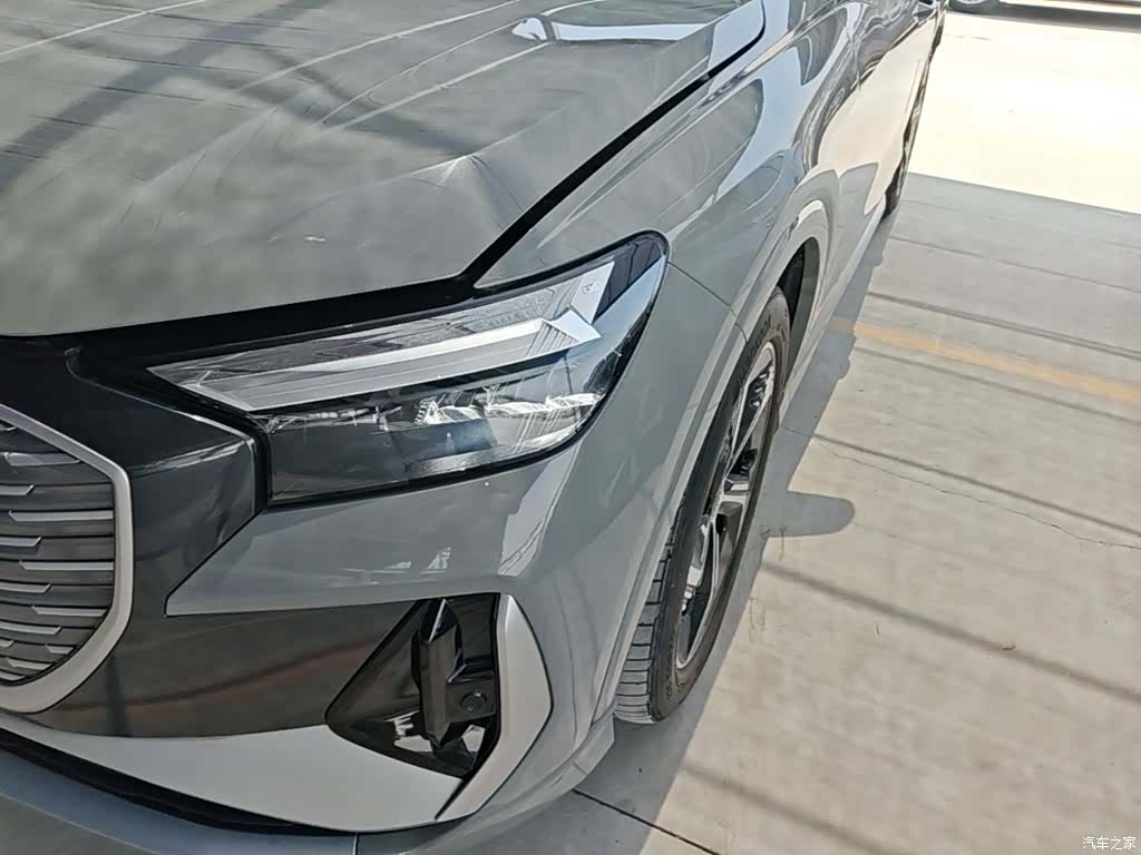 Audi Q4 e-tron, 2024 24