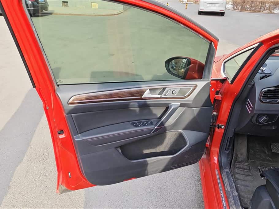 Volkswagen Golf*Jiayu