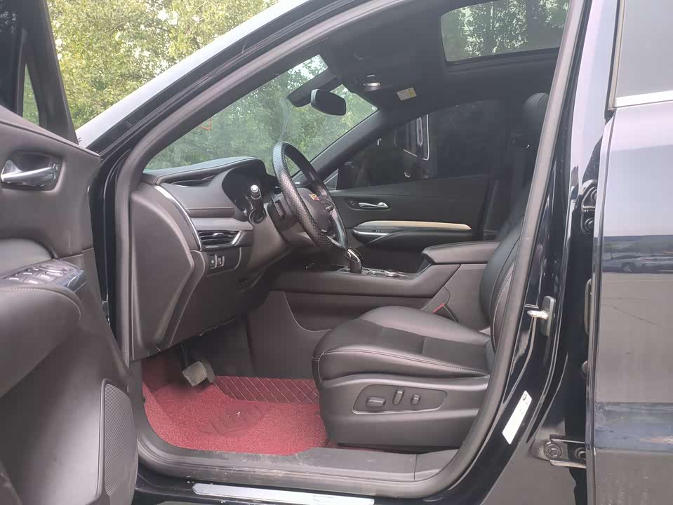 Cadillac XT4