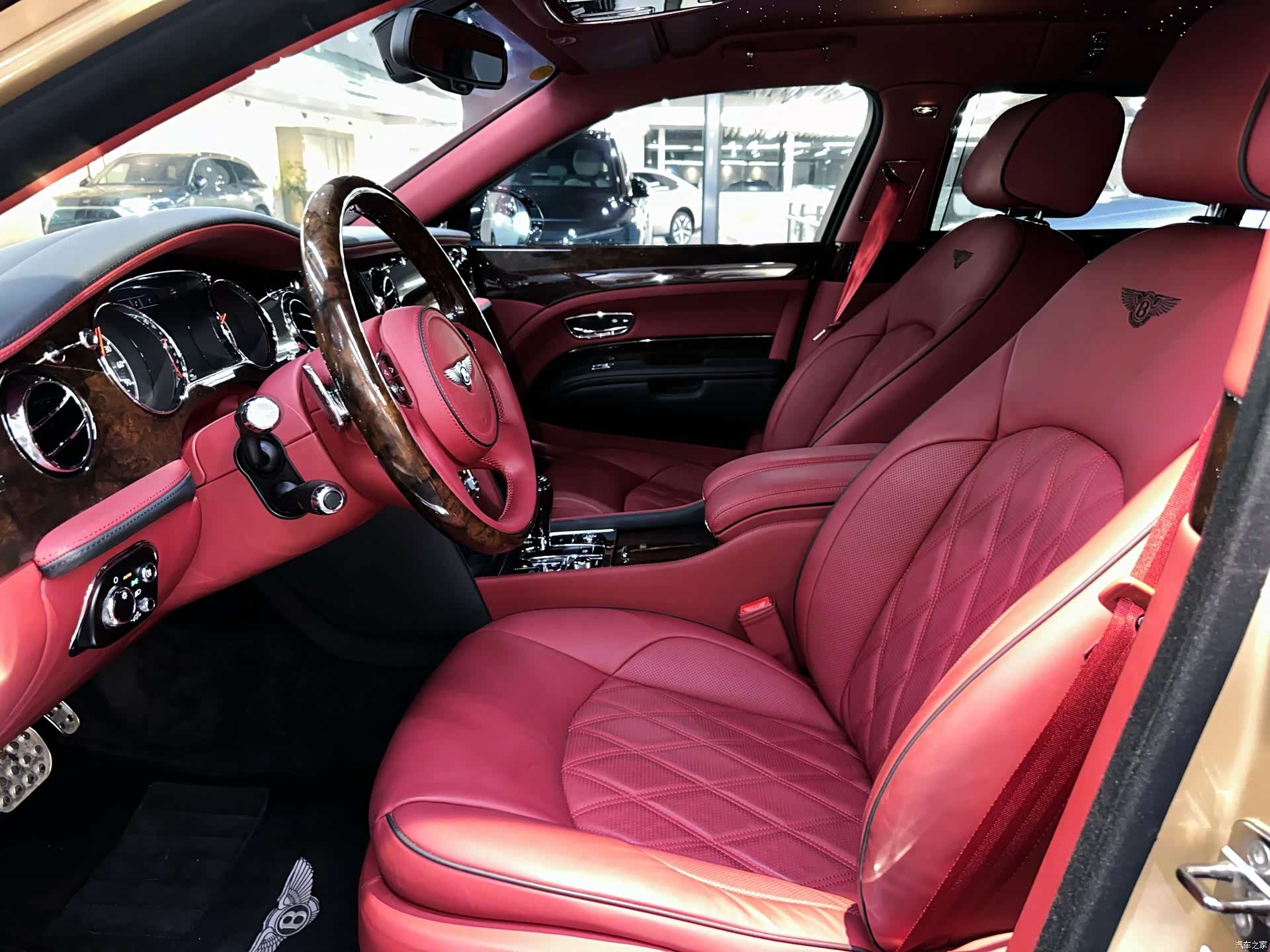 Bentley Mulsanne, 2012 11