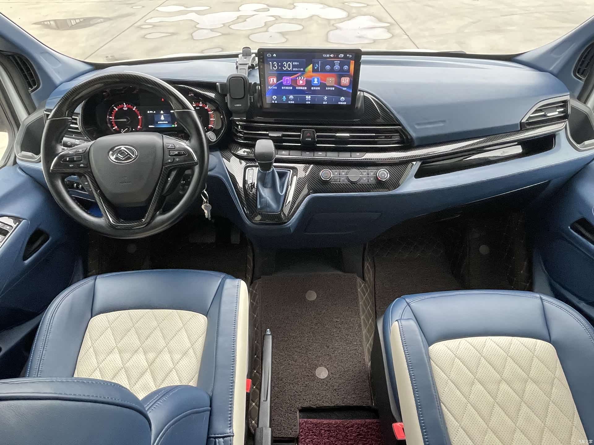 Maxus V90, 2022 42