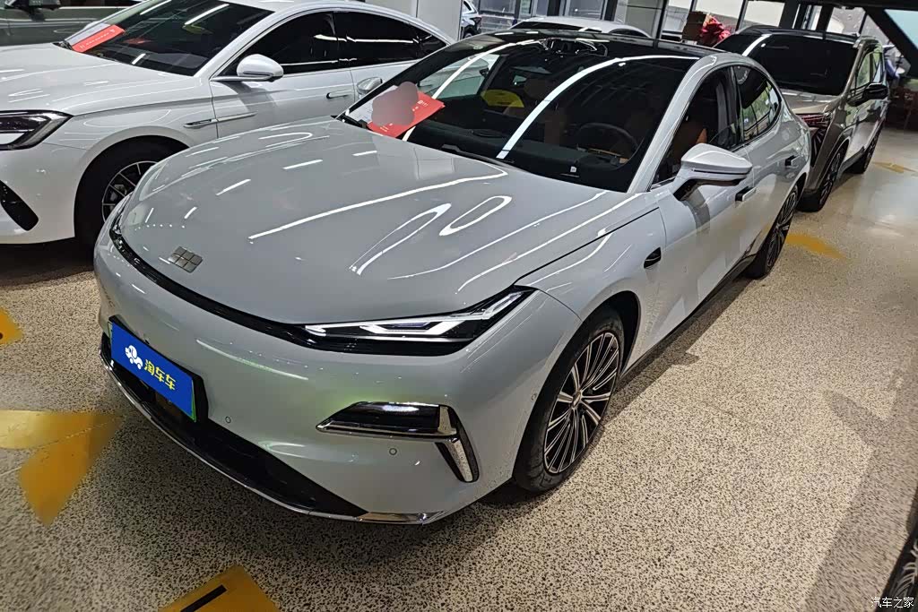Geely 8, 2026 1