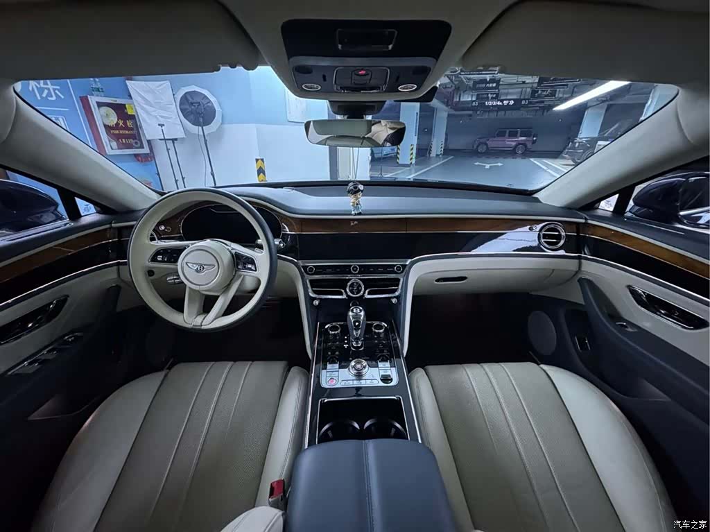 Bentley Flying Spur, 2021 10