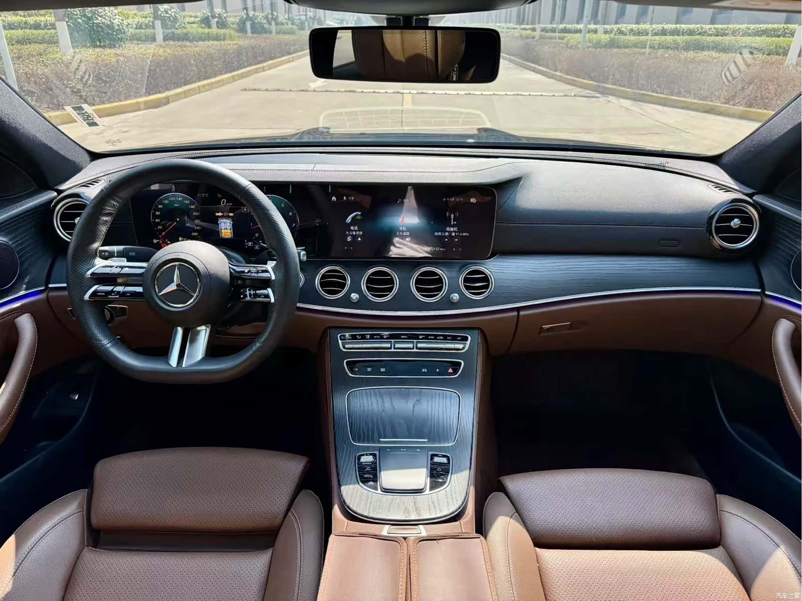 Mercedes-Benz E-Class, 2024 4