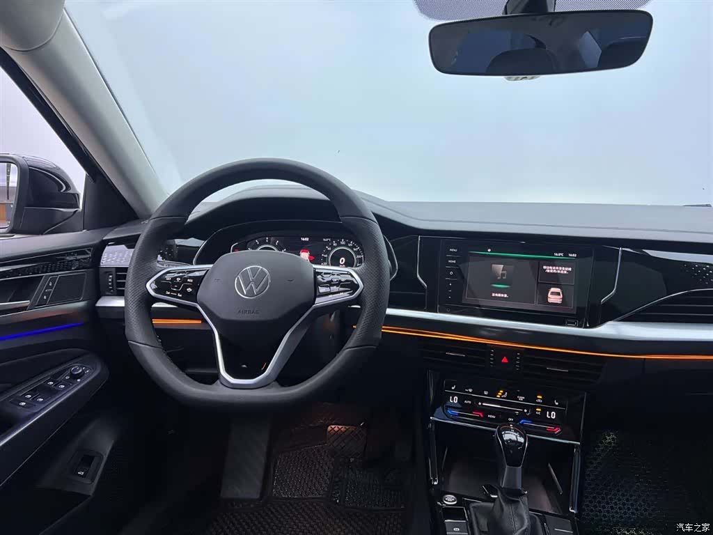 Volkswagen Passat, 2023 31