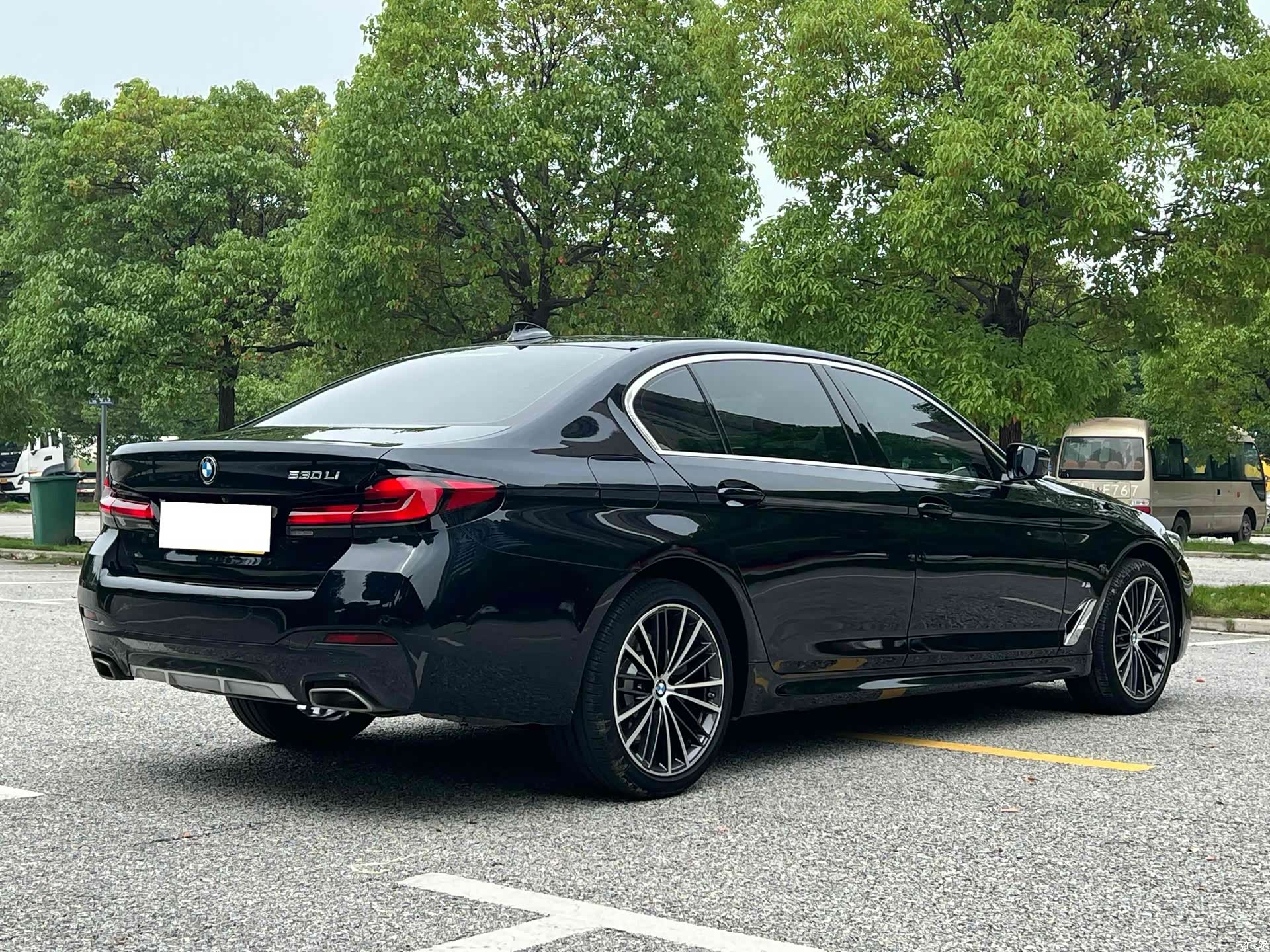 BMW 5 Series, 2023 17