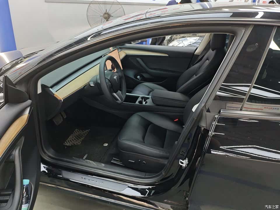 Tesla Model 3, 2022 3