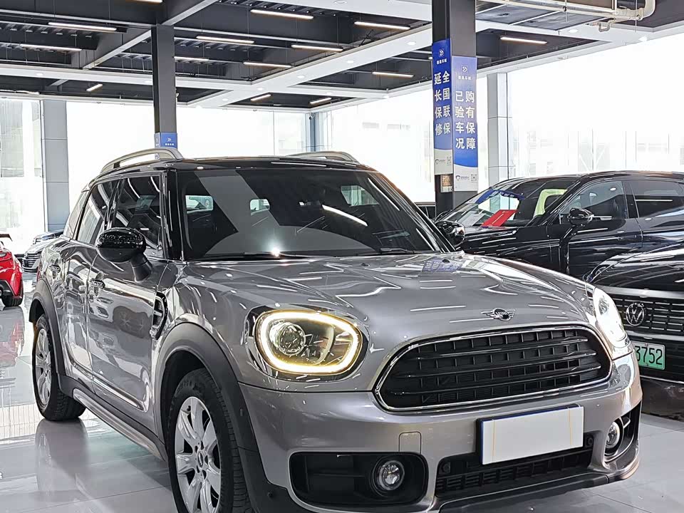 MINI COUNTRYMAN